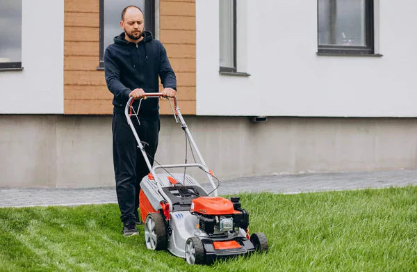 Grasmaaier Voor Klein Gazon: 7 Beste Modellen Voor 2026